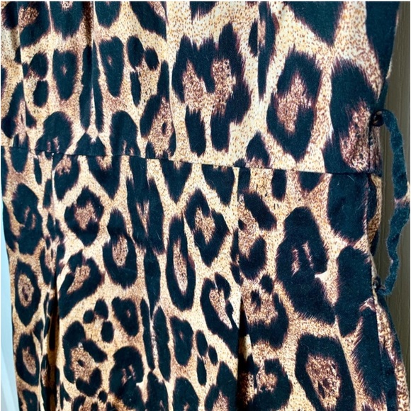 Pleated Neckline Leopard Dress - Picture 5 of 5